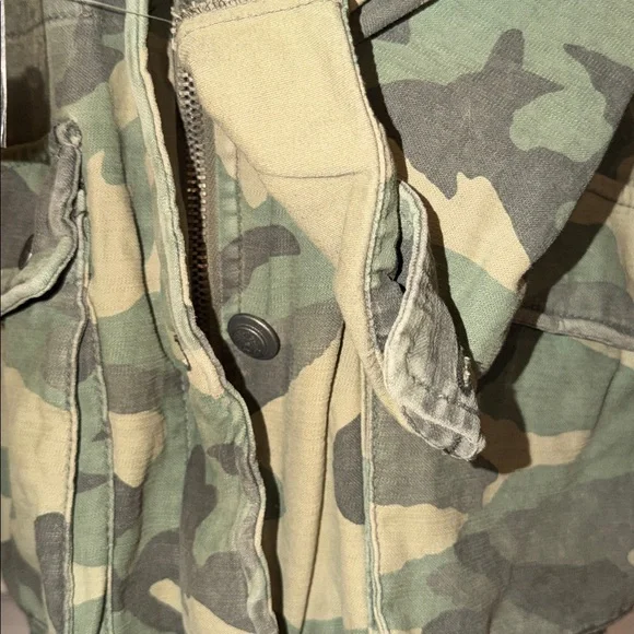 NWT FREE PEOPLE Not Your Brother's Green Camo Print Surplus Jacket sz small - Picture 10 of 15